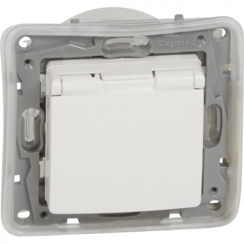 Розетка LEGRAND 2К+З IP 44 с откидной крышкой и шторками немецкий стандарт автоматические зажимы 16 А 250 В Etika белый
