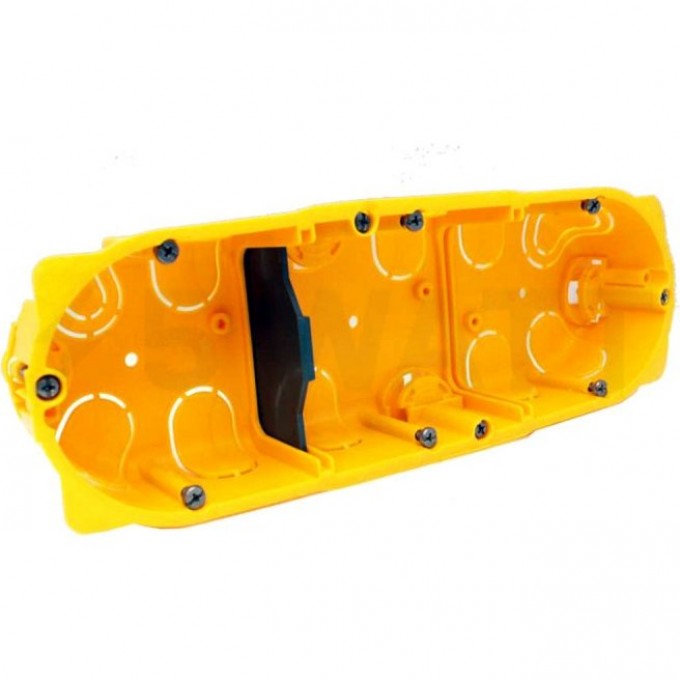 Коробка LEGRAND Batibox для сухих перегородок, 3 поста, 50 мм 80053