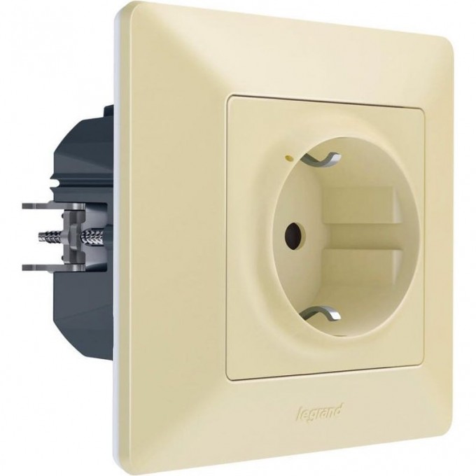 Умная розетка LEGRAND Valena Life with NETATMO 2К+З 16А 230В, слоновая кость 752294